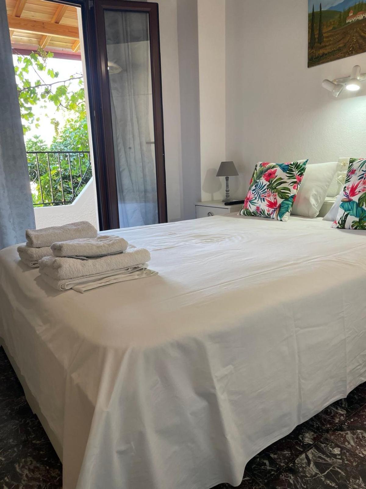 Katerinas Apartmens Скиатос Экстерьер фото