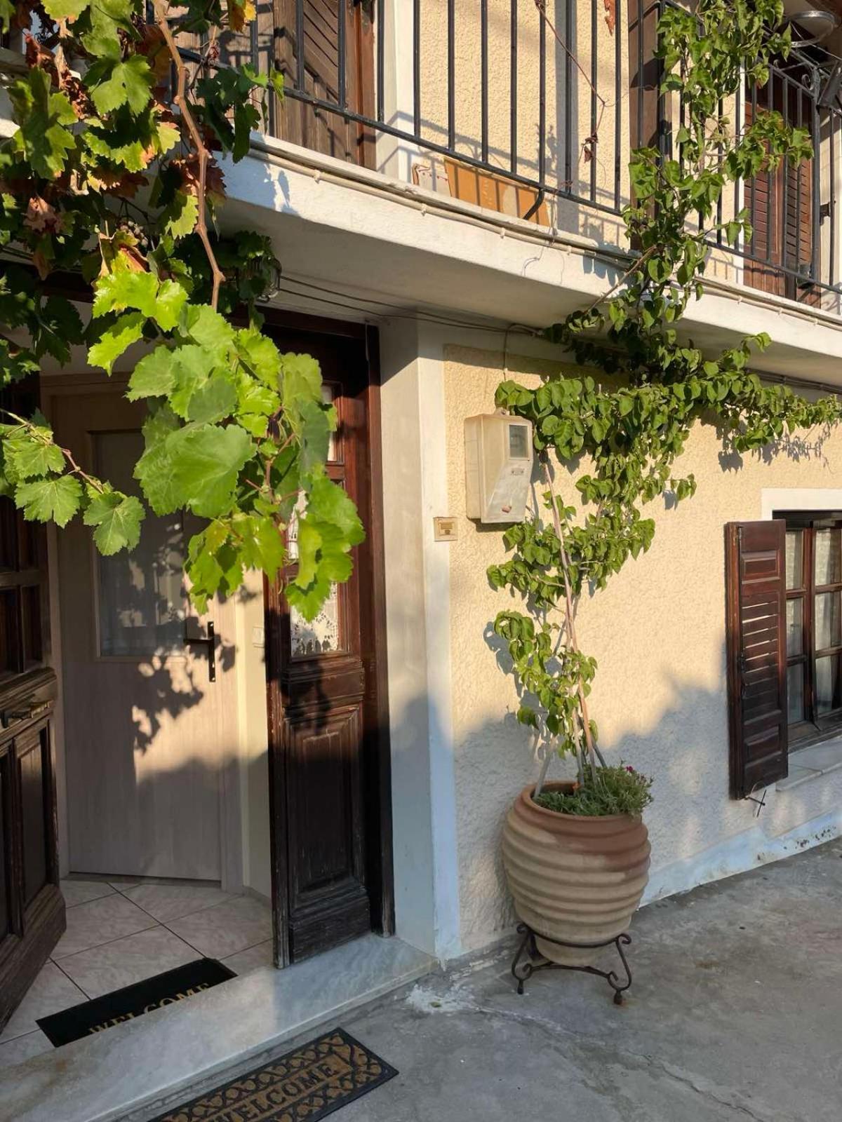 Katerinas Apartmens Скиатос Экстерьер фото